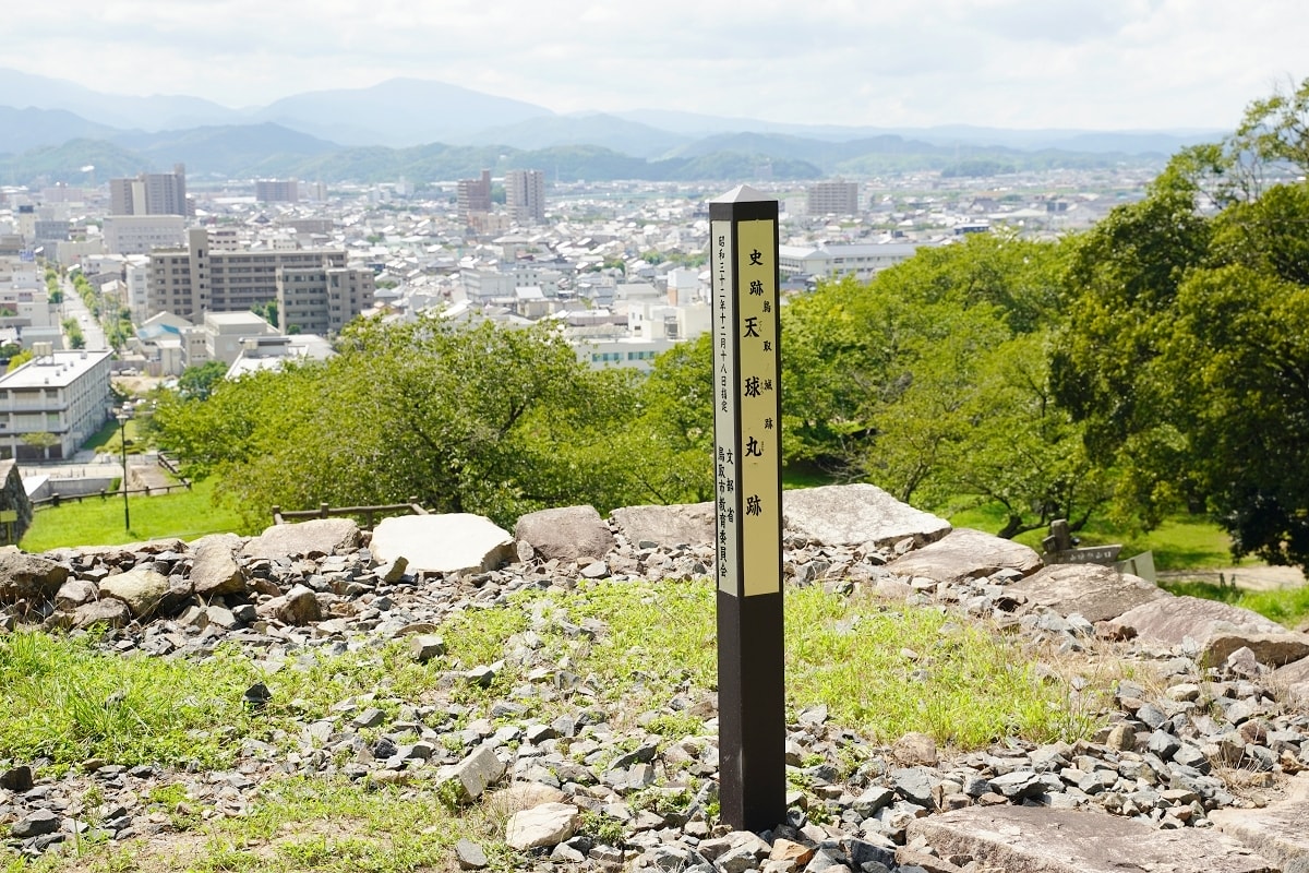 【鳥取免費景點推薦】指定重要文化財「仁風閣」鳥取指定名勝「宝隆院庭園」鳥取城跡(久松公園)