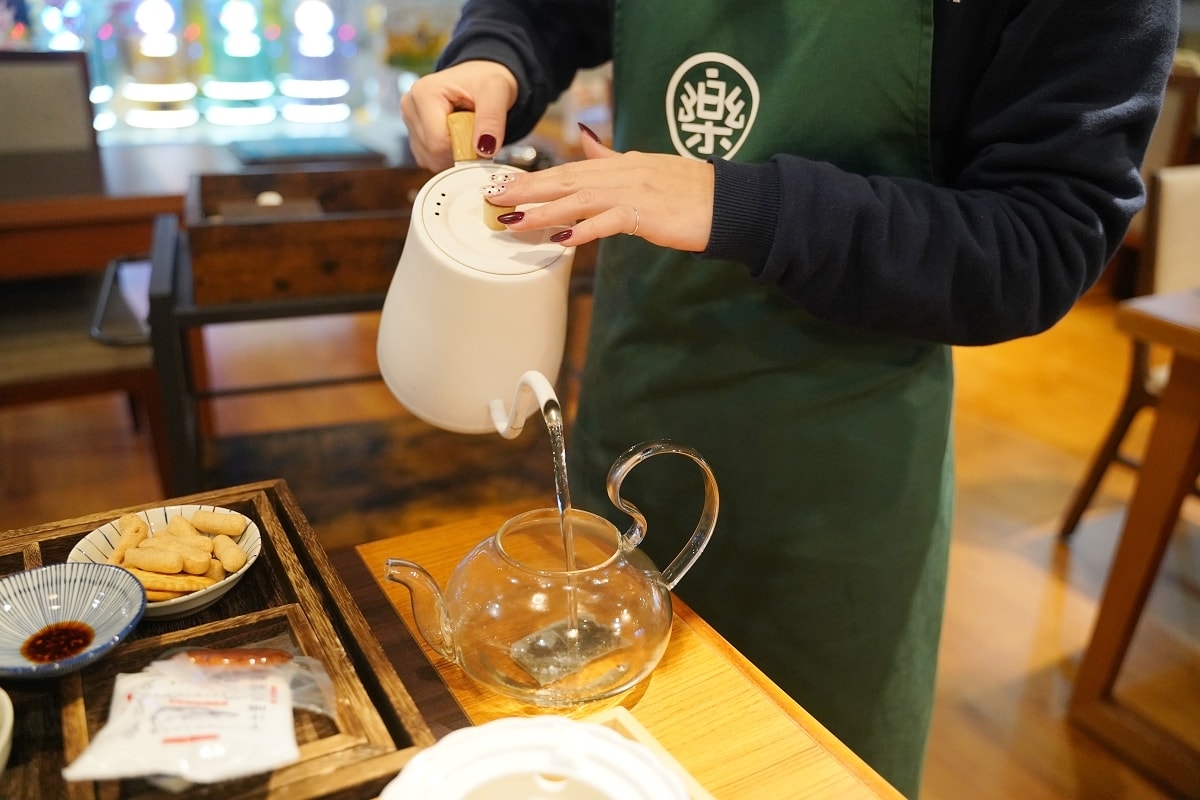【淡水漁人碼頭下午茶推薦】坪林茶莊百年老店好茶滋味 文青品茶一人一席 福容大飯店樂活初號店