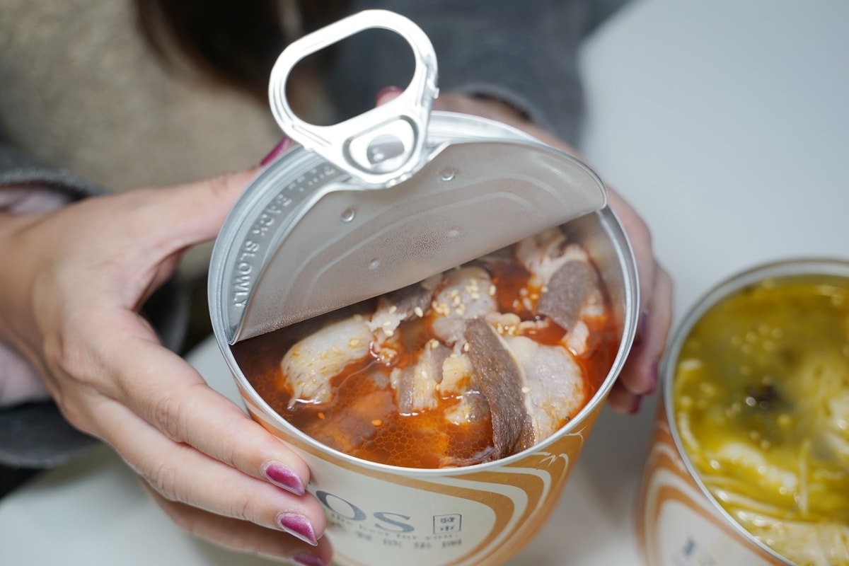 【發市FOS開架式餐飲台北松山店】聯名眾多美食店家品牌 多元種類小型美食街 特色易拉罐餐盒