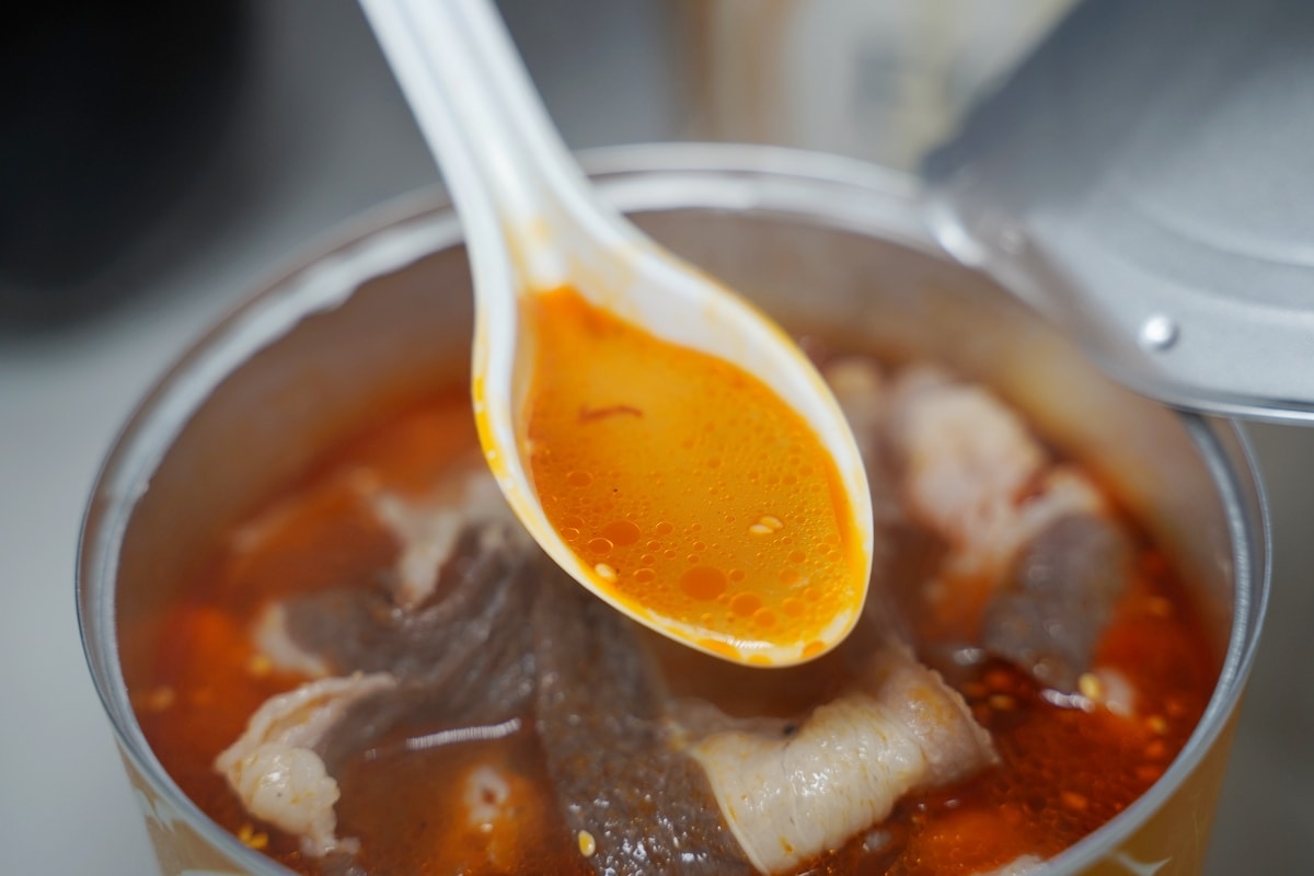 【發市FOS開架式餐飲台北松山店】聯名眾多美食店家品牌 多元種類小型美食街 特色易拉罐餐盒
