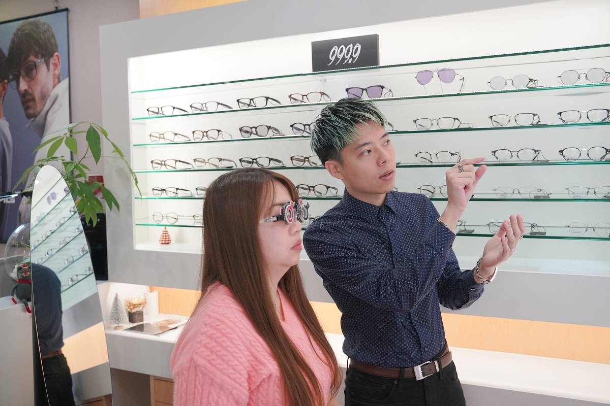 【百視特專業眼鏡桃園旗艦店】桃園唯一蔡司優視力專家 個人客製化3D環景定位技術/前導波技術