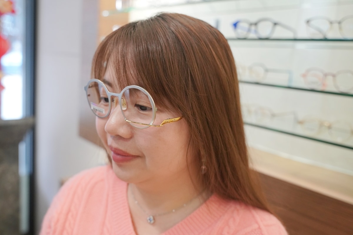 【百視特專業眼鏡桃園旗艦店】桃園唯一蔡司優視力專家 個人客製化3D環景定位技術/前導波技術