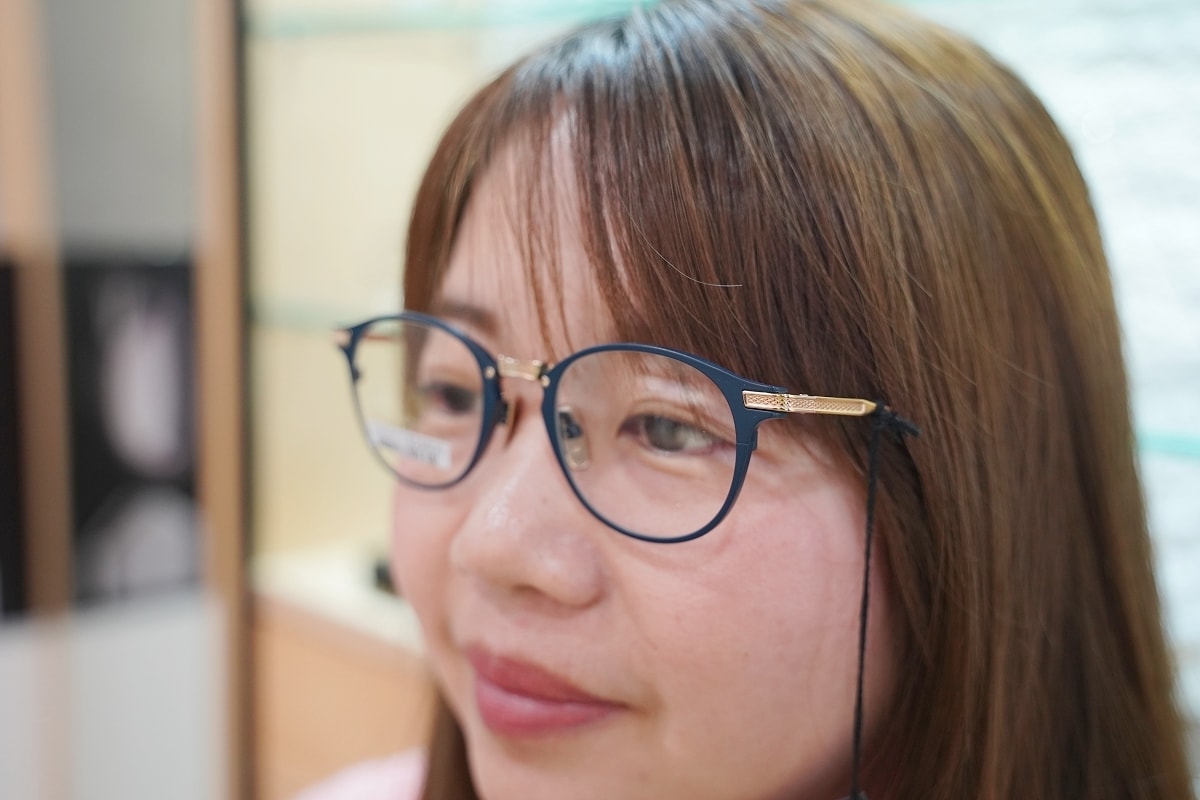 【百視特專業眼鏡桃園旗艦店】桃園唯一蔡司優視力專家 個人客製化3D環景定位技術/前導波技術