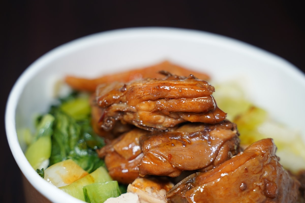 【中壢便當推薦】嚴選在地食材/自動化現代製菜設備 南桃園便當外送公司團膳 阿香婆台式弁當