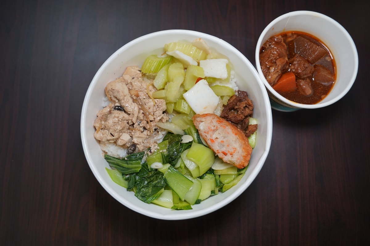 【中壢便當推薦】嚴選在地食材/自動化現代製菜設備 南桃園便當外送公司團膳 阿香婆台式弁當