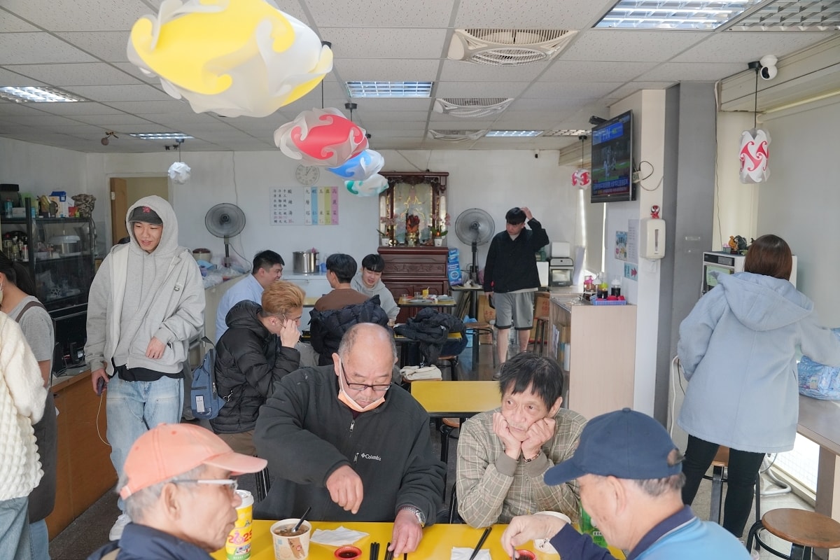 【元智大學水餃推薦】內壢元智興仁親子公園旁 人氣平價美食 手工水餃顆顆美味 梁媽媽手工水餃