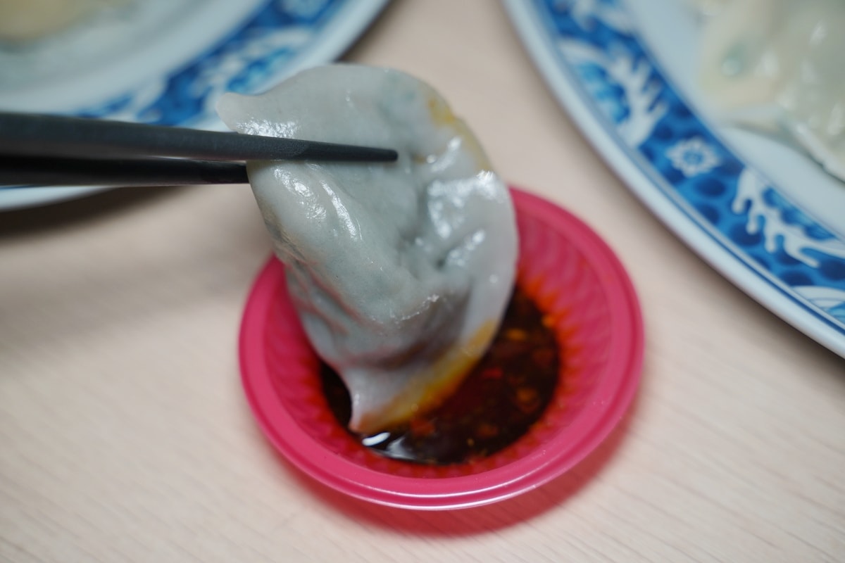 【元智大學水餃推薦】內壢元智興仁親子公園旁 人氣平價美食 手工水餃顆顆美味 梁媽媽手工水餃