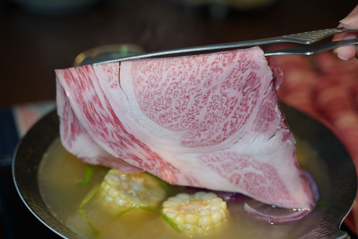 【Masa創作料理】高CP值中壢無菜單料理 和牛雙拼野菜煮+握壽司三重奏+鰻魚飯只要999