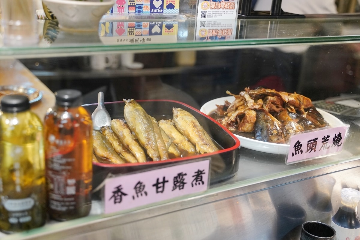 【基隆仁愛市場日本料理推薦】基隆100碗美食之一碗 美味香魚甘露煮/生魚片蓋飯 加園壽司