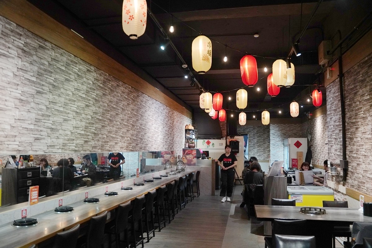 【台北社子宵夜推薦】內用免費自助飲料機冰淇淋無限量供應 經典串烤吳郭魚鍋物吃飽飽 九天串燒