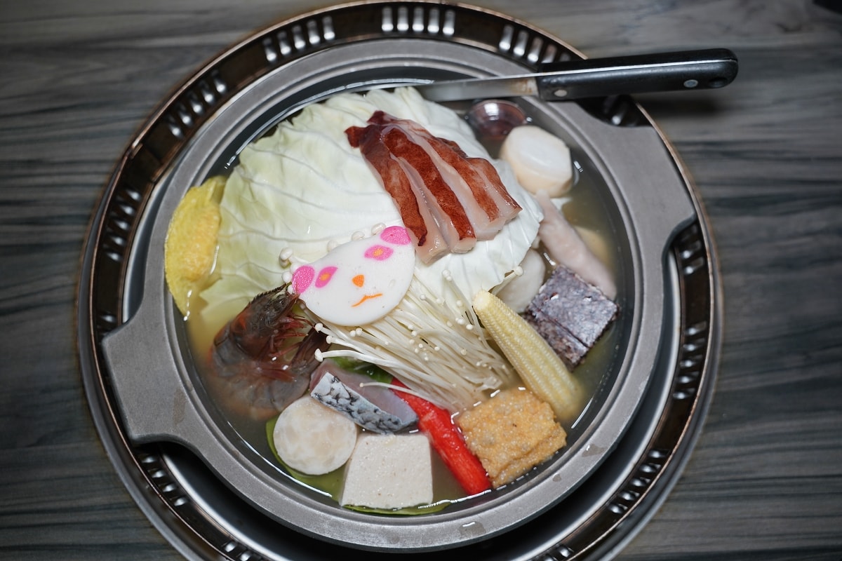 【台北社子宵夜推薦】內用免費自助飲料機冰淇淋無限量供應 經典串烤吳郭魚鍋物吃飽飽 九天串燒