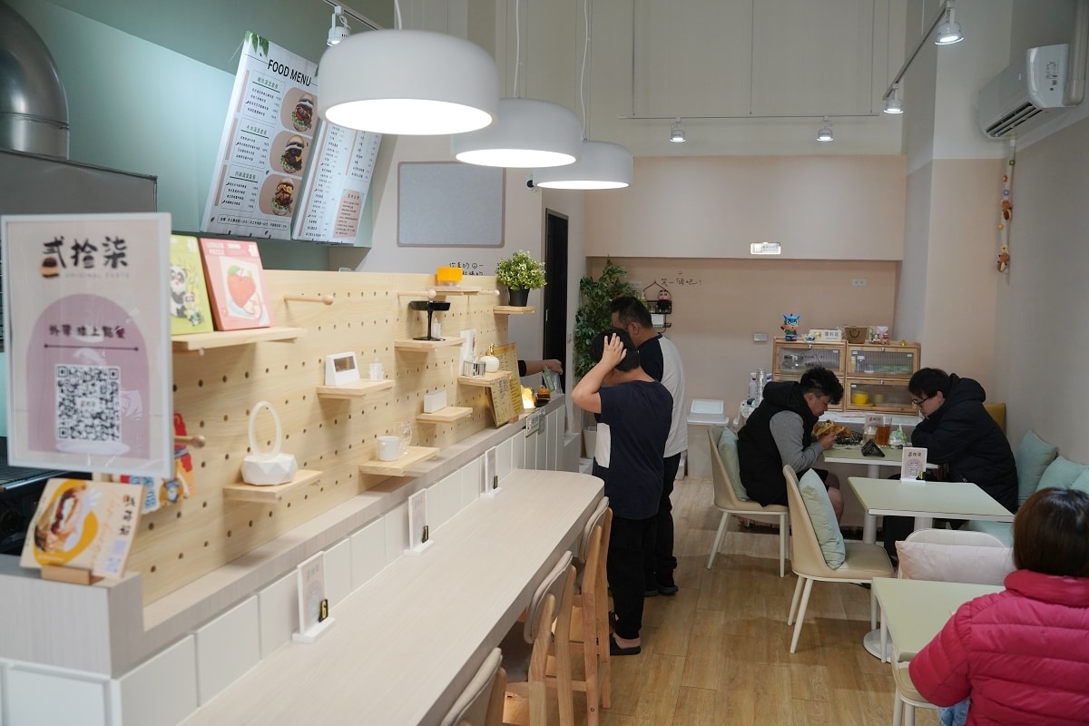 【內壢美式漢堡推薦】精心調配醬料早午餐 美式塔塔醬炸雞堡/蒜香奶油牛肉堡 貳拾柒創意漢堡