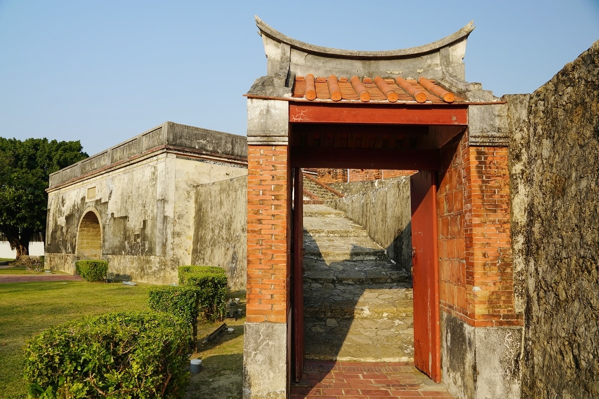 【鳳山縣舊城】全臺保存年代最早面積最廣古城 左營舊城國定古蹟 高雄左營免費景點歷史古跡推薦