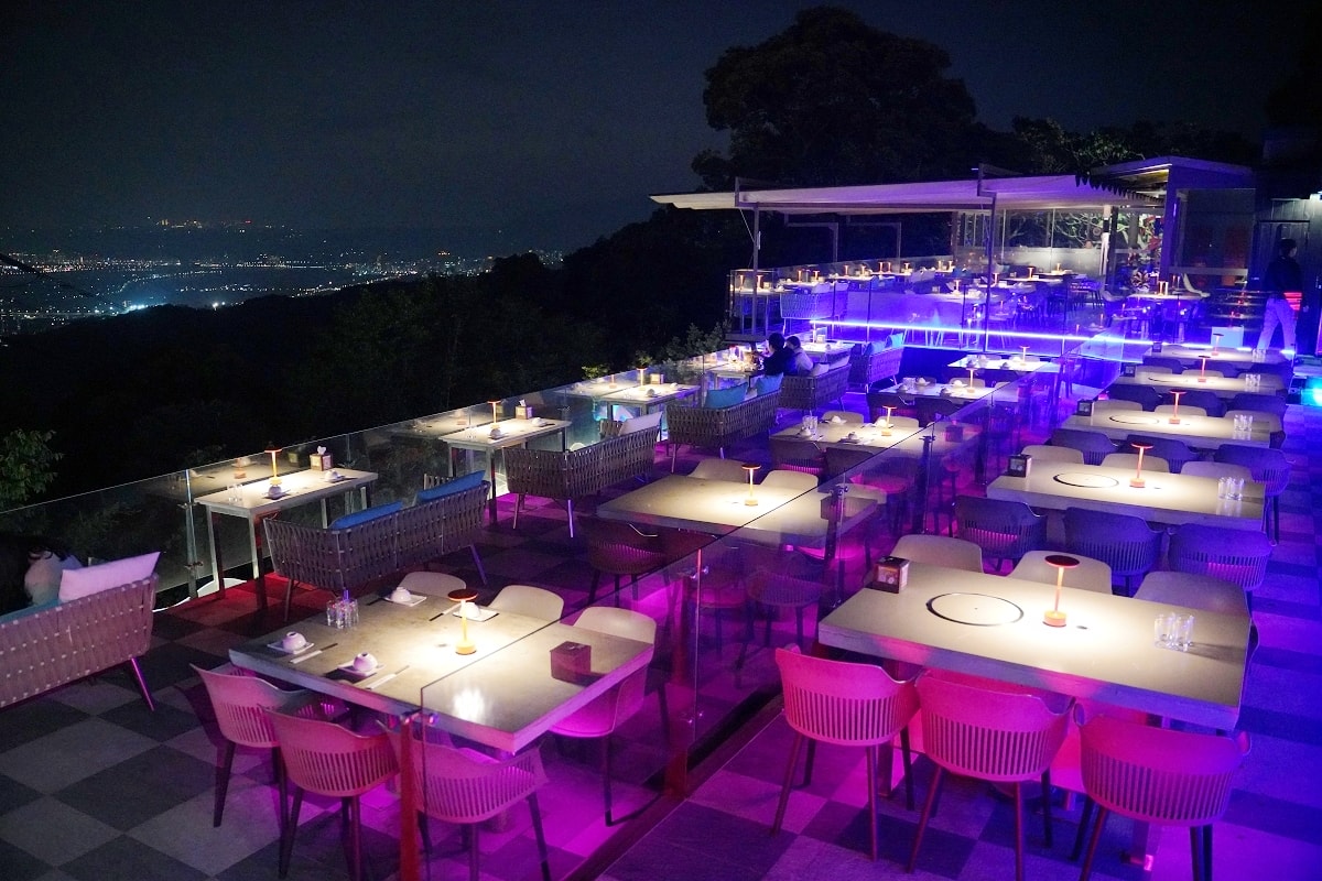【八卦夜未眠景觀餐廳】陽明山唯一活體海鮮餐廳 台北最美火鍋燒肉陽明山景觀餐廳 極宴牛肉套餐