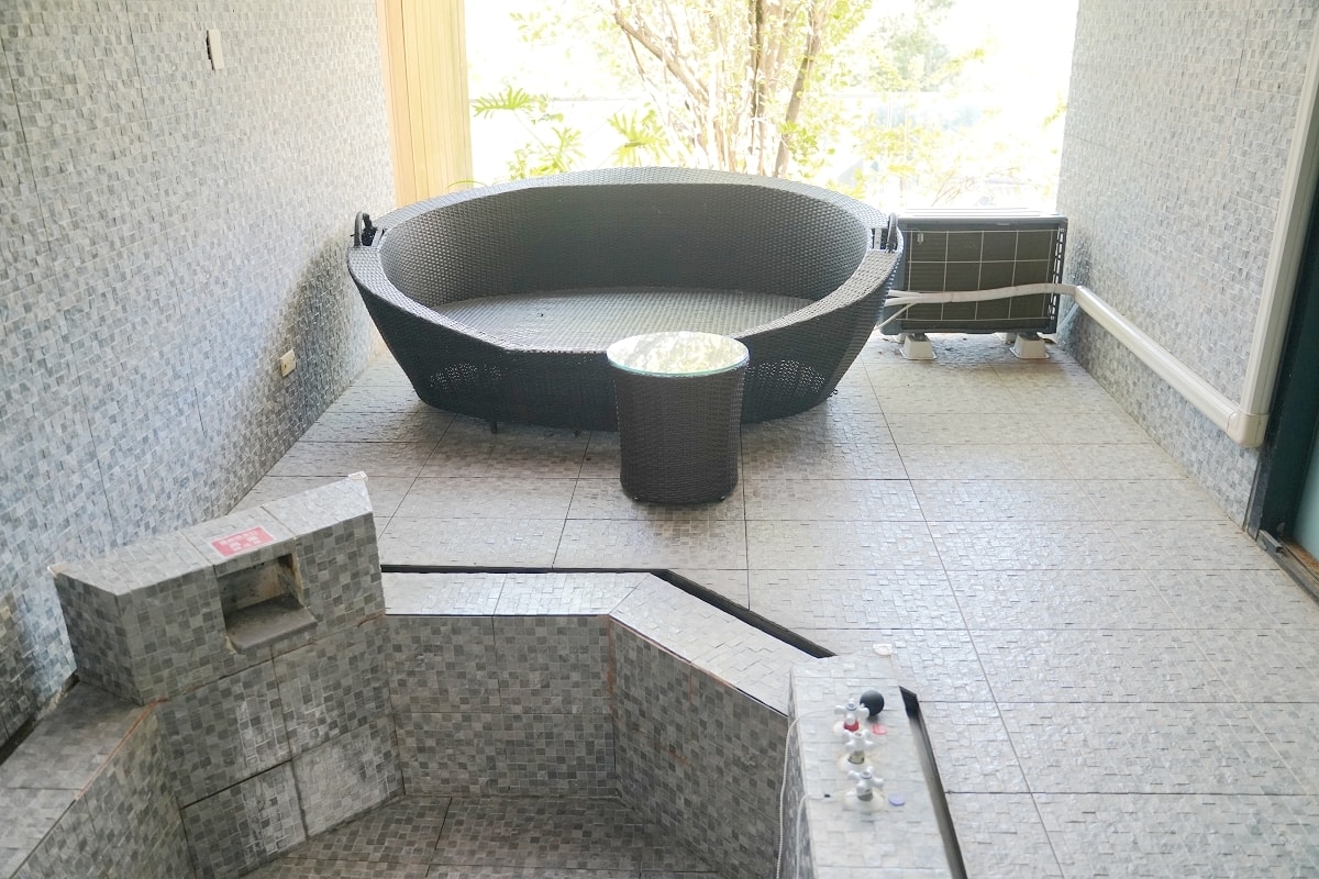 【沐舍溫泉渡假酒店】三訪金山海底溫泉泡湯聖地 南洋渡假風溫泉套房舒適乾淨 免費露天溫泉風呂