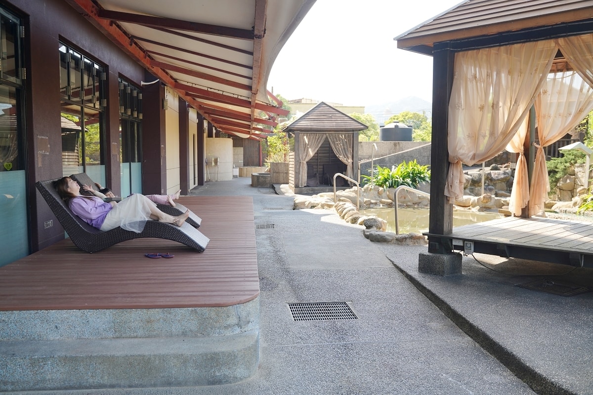 【沐舍溫泉渡假酒店】三訪金山海底溫泉泡湯聖地 南洋渡假風溫泉套房舒適乾淨 免費露天溫泉風呂