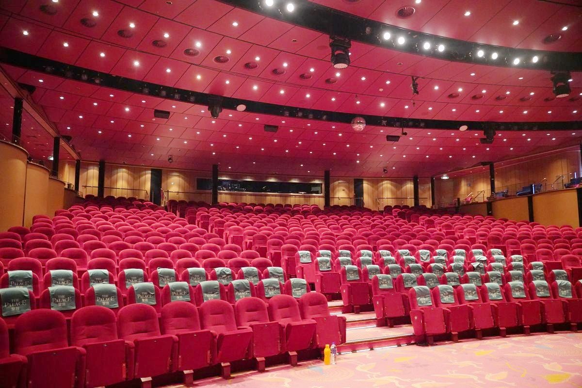【麗星郵輪探索星號星座劇院】百老匯級現場大型表演 孔雀設計靈感華麗劇院 精彩歌舞秀不看可惜