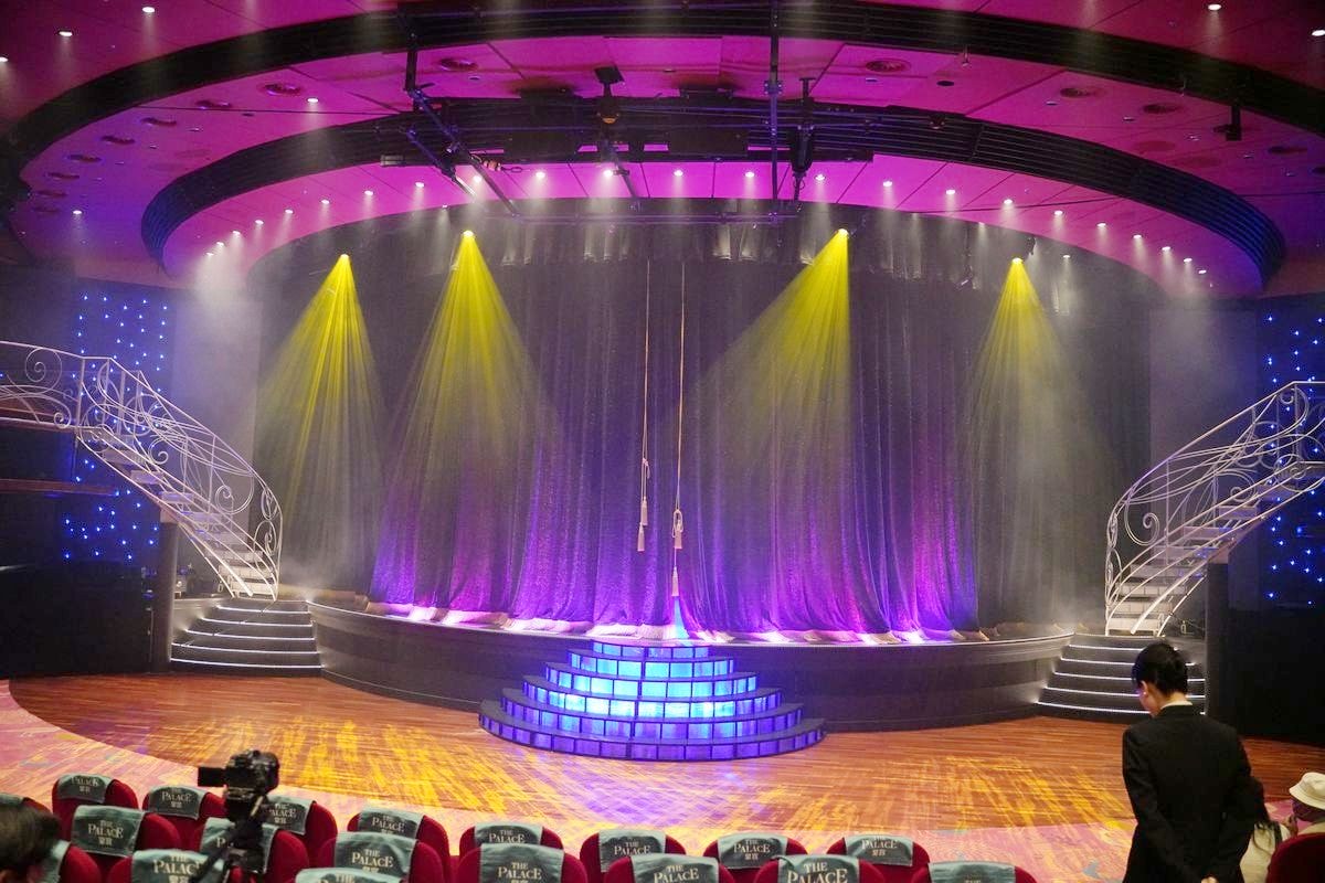 【麗星郵輪探索星號星座劇院】百老匯級現場大型表演 孔雀設計靈感華麗劇院 精彩歌舞秀不看可惜