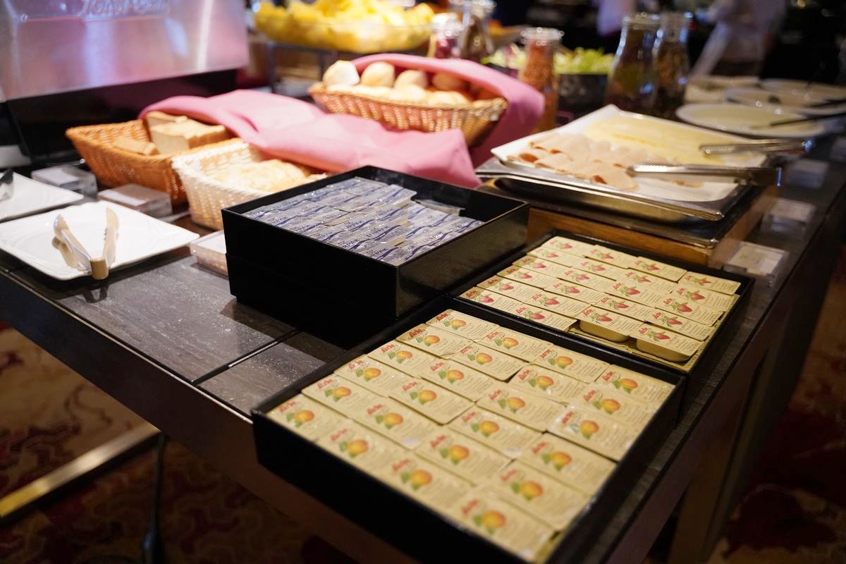 【麗星郵輪探索星號免費餐廳】麗都自助餐廳一日四餐吃飽飽 百味軒餐廳/星夢餐廳精緻中西式料理
