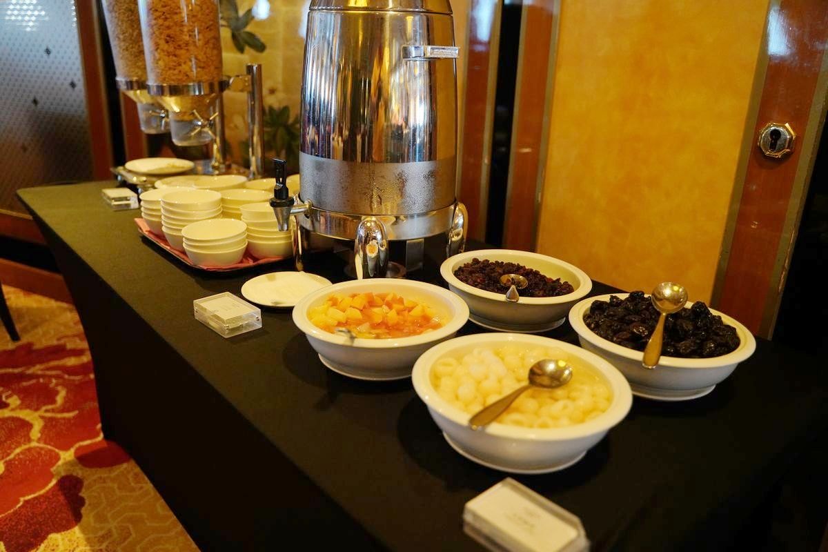 【麗星郵輪探索星號免費餐廳】麗都自助餐廳一日四餐吃飽飽 百味軒餐廳/星夢餐廳精緻中西式料理