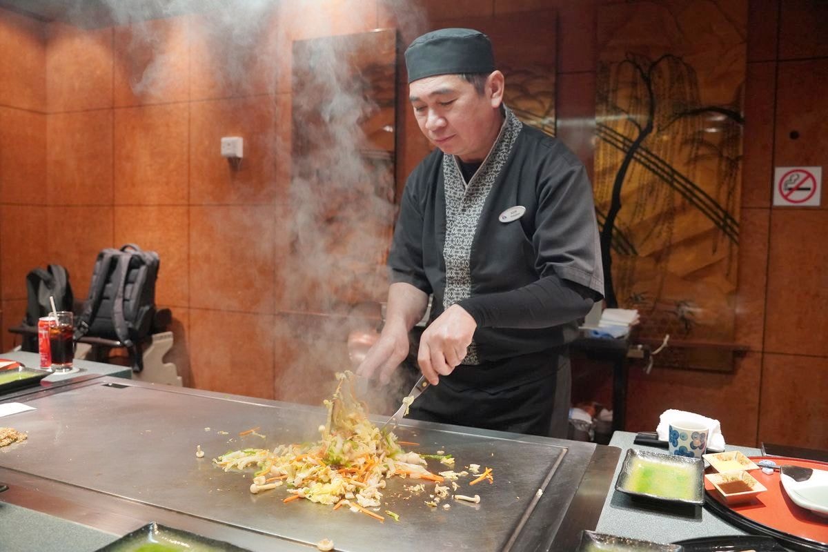 【海馬日本料理】麗星郵輪探索星號美食餐廳大推薦 超精彩鐵板燒料理手法 預約包廂必吃郵輪美食