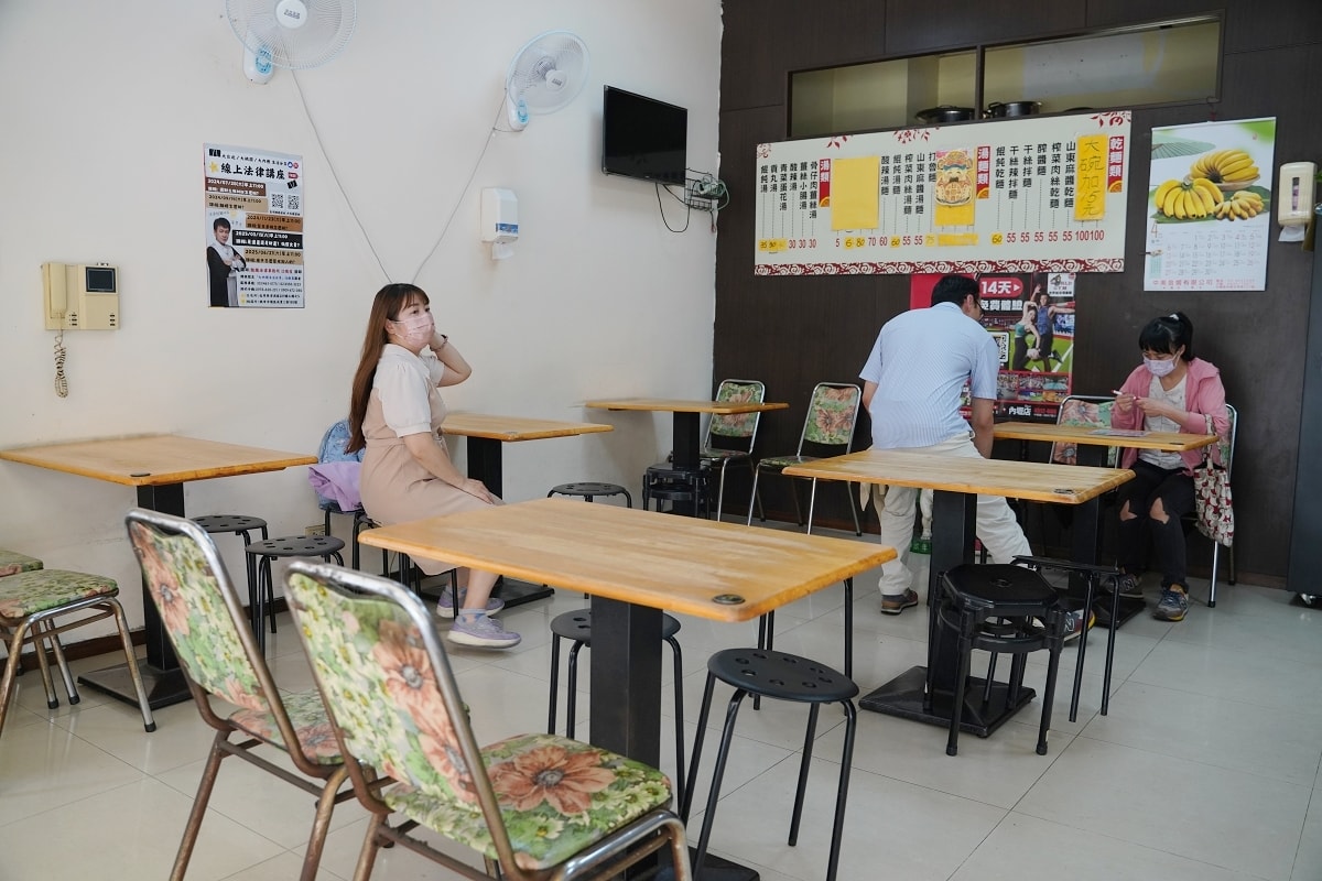 【內壢平價麵館推薦】內壢成章二街小吃店好選擇 美味必點山東麻醬乾麵/大滷麵 老鄉味麵館