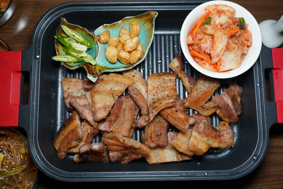 【韓濟蔘雞湯專門店】韓國傳統料理烏骨鮑魚蔘雞湯 獨特韓式漢方料理 台北條通韓式料理餐廳推薦