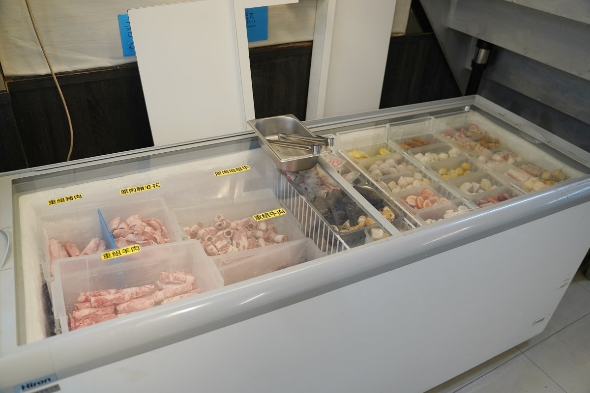 【想肉了自助式火鍋燒肉吃到飽】台北信義區CP值最高火烤兩吃餐廳 500元內豐富自助吧吃到飽 - 第7張圖 【想肉了自助式火鍋燒肉吃到飽】台北信義區CP值最高火烤兩吃餐廳 500元內豐富自助吧吃到飽
