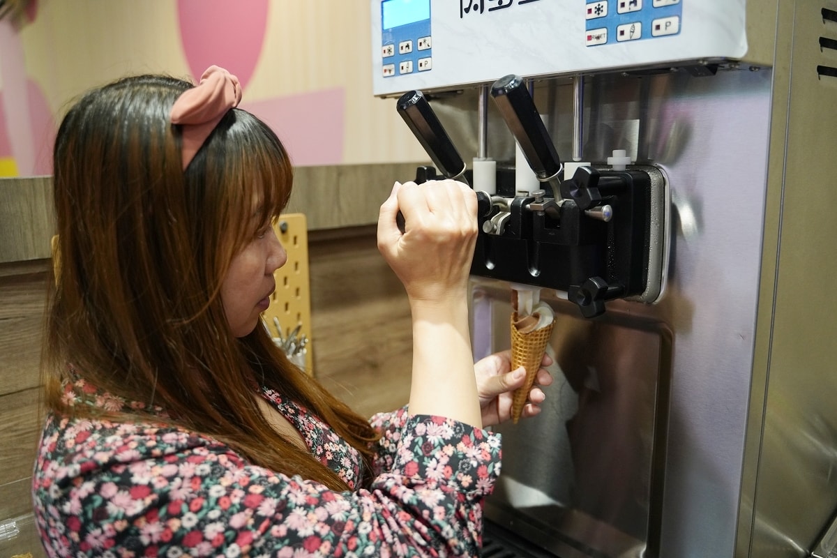 【內壢火鍋吃到飽餐廳推薦】268元起70種火鍋料飲料冰品自助吧吃到飽 肉多多火鍋內壢忠孝店