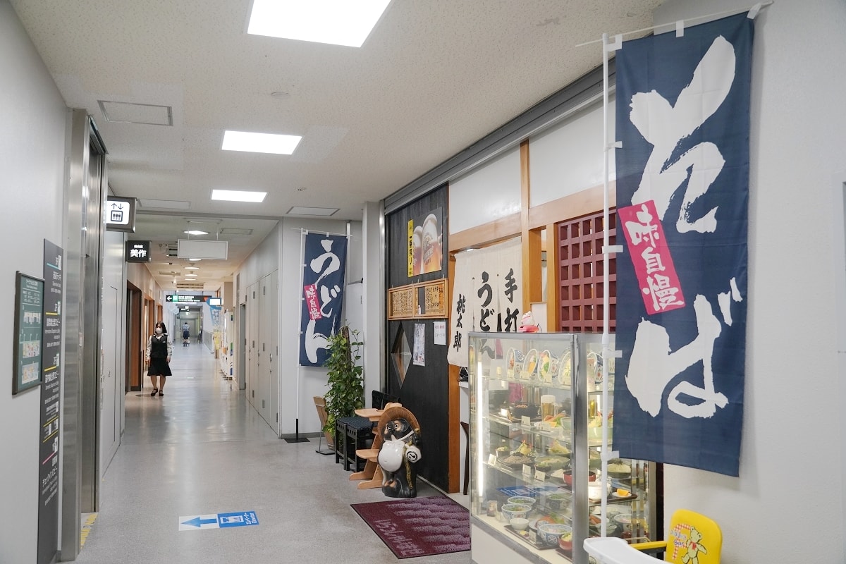 【岡山桃太郎機場】岡山站西口機場接駁巴士搭乘心得 岡山桃太郎空港環境介紹 鳥取自由行最終篇 - 第17張圖 【岡山桃太郎機場】岡山站西口機場接駁巴士搭乘心得 岡山桃太郎空港環境介紹 鳥取自由行最終篇