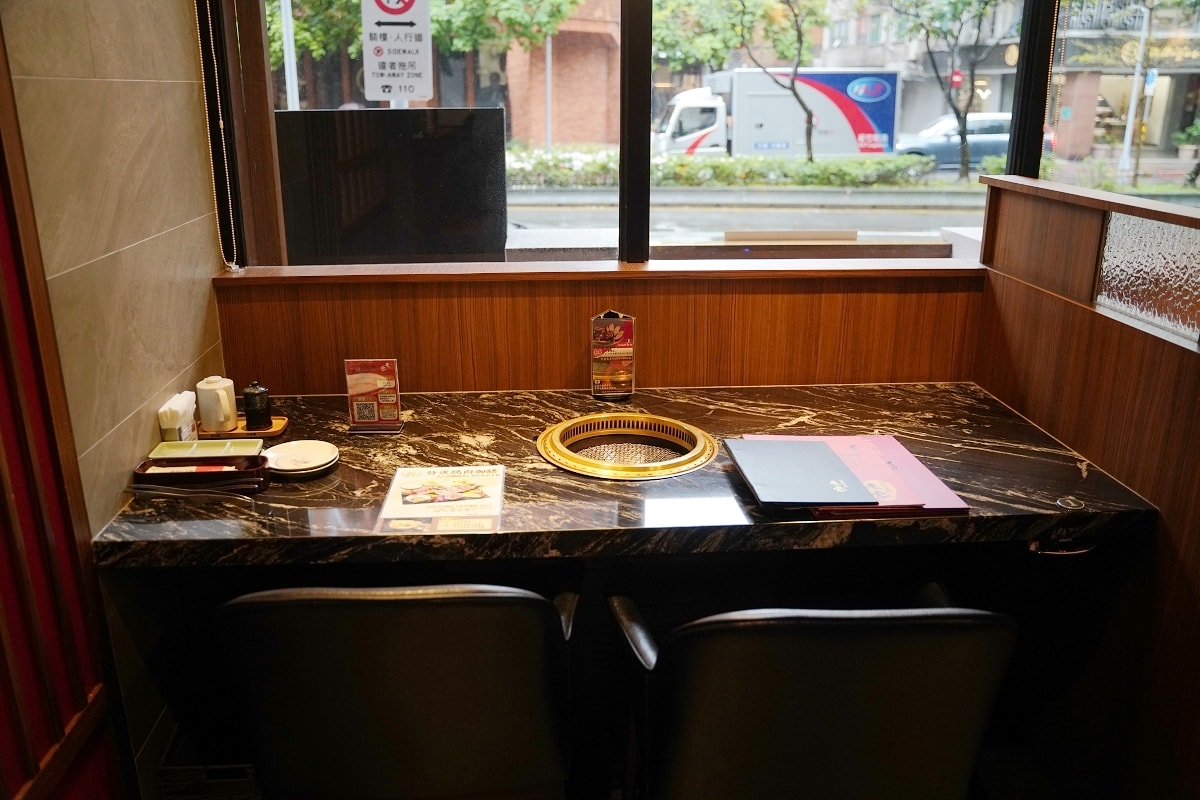 【台北信義安和美食餐廳推薦】高品質高水準赤虎燒肉套餐 聚餐推薦 焼肉の名門 赤虎信義安和店 - 第4張圖 【台北信義安和美食餐廳推薦】高品質高水準赤虎燒肉套餐 聚餐推薦 焼肉の名門 赤虎信義安和店