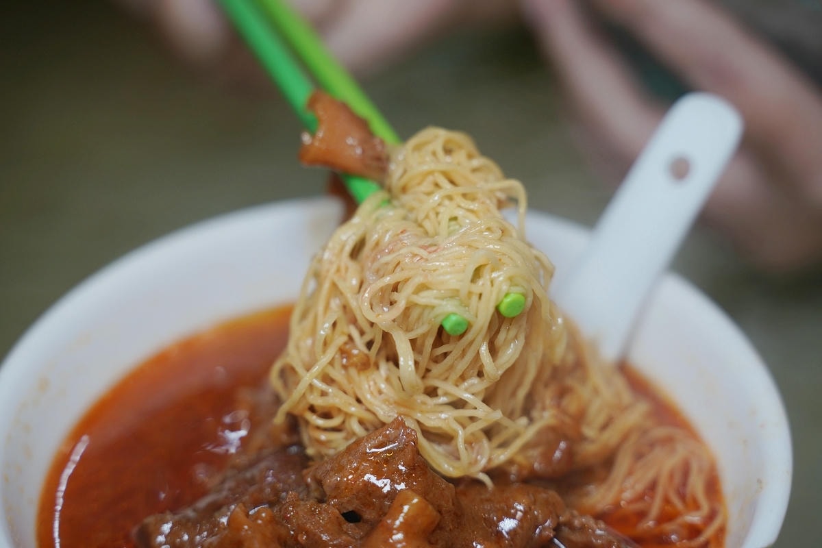 【澳門咖哩全】澳門氹仔舊城區官也街美食推薦 咖哩牛腩麵/炸馬介休球美味必點 葡國菜澳門美食
