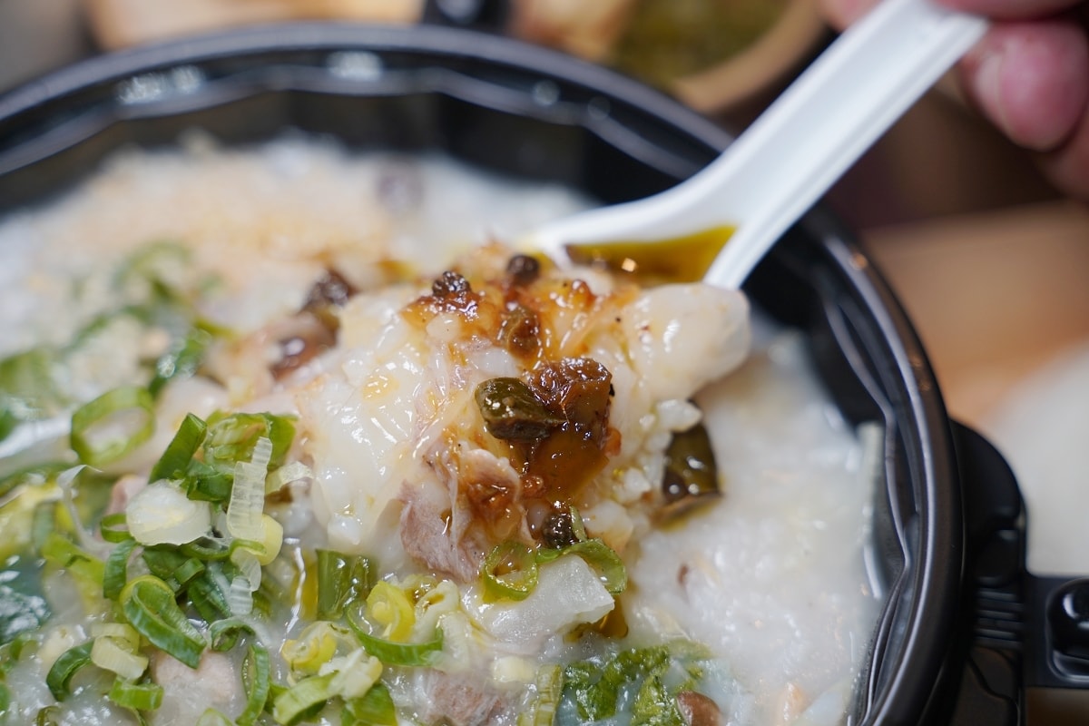 【麵東北】林口東北之家酸菜白肉鍋最新力作 美味必點韭菜花雙醬炸蛋滷肉飯/青麻椒鹹粥/驢打滾