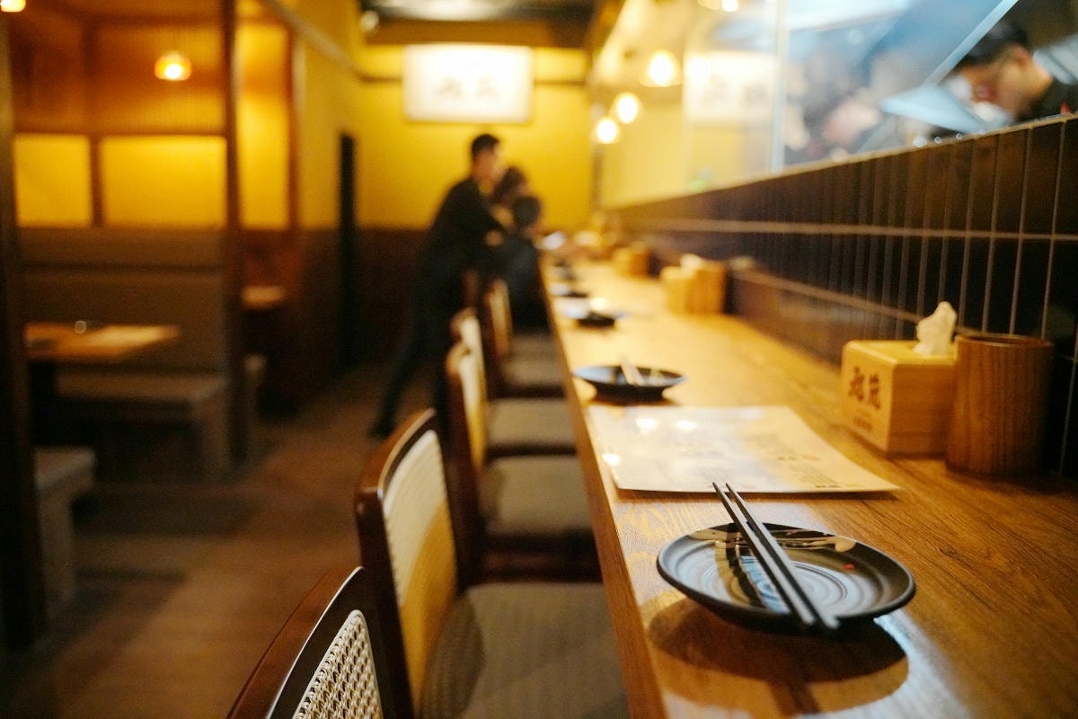 【旭苑大眾酒場】桃園居酒屋推薦 創新日式料理美味上桌 推薦菜色免費玩吃角子老虎機