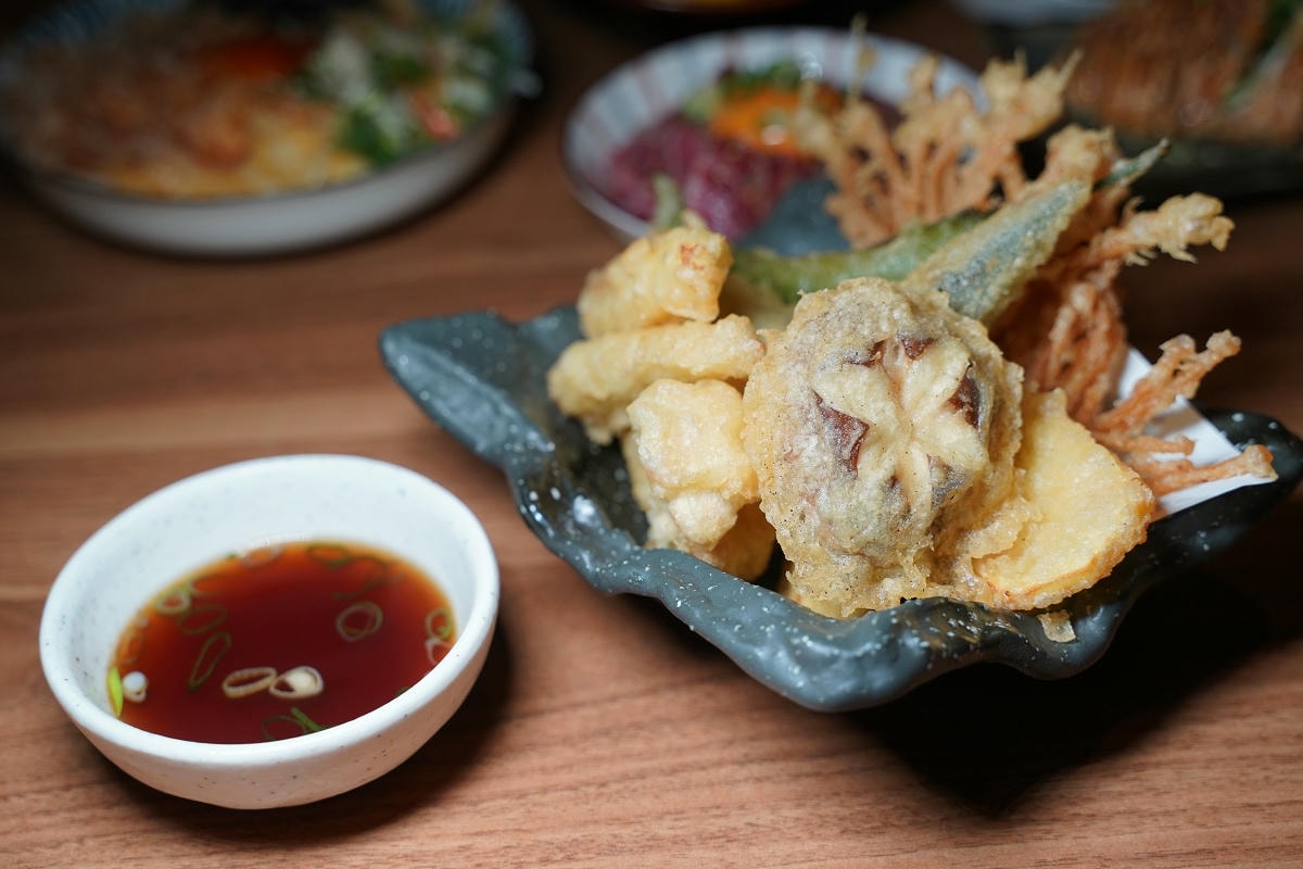 【三石居酒屋】桃園居酒屋平價日式料理推薦 專業清酒唎酒師駐店 離桃園火車站步行只需10分鐘