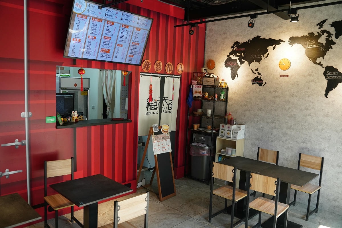 【晨起禾食】桃園平鎮中豐路南勢早午餐好選擇 工業貨櫃風精緻餐點 美味必點醬燒雞腿排/菲力雞 - 第2張圖 【晨起禾食】桃園平鎮中豐路南勢早午餐好選擇 工業貨櫃風精緻餐點 美味必點醬燒雞腿排/菲力雞