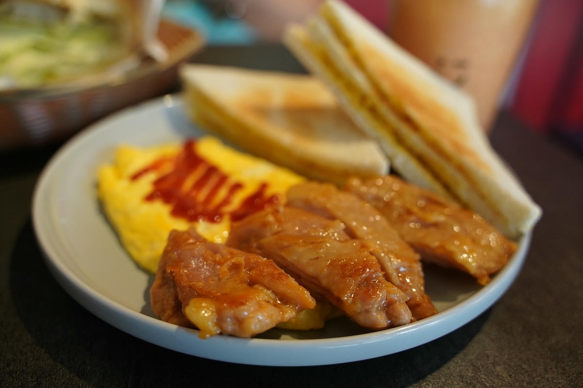 【晨起禾食】桃園平鎮中豐路南勢早午餐好選擇 工業貨櫃風精緻餐點 美味必點醬燒雞腿排/菲力雞 - 第6張圖 【晨起禾食】桃園平鎮中豐路南勢早午餐好選擇 工業貨櫃風精緻餐點 美味必點醬燒雞腿排/菲力雞