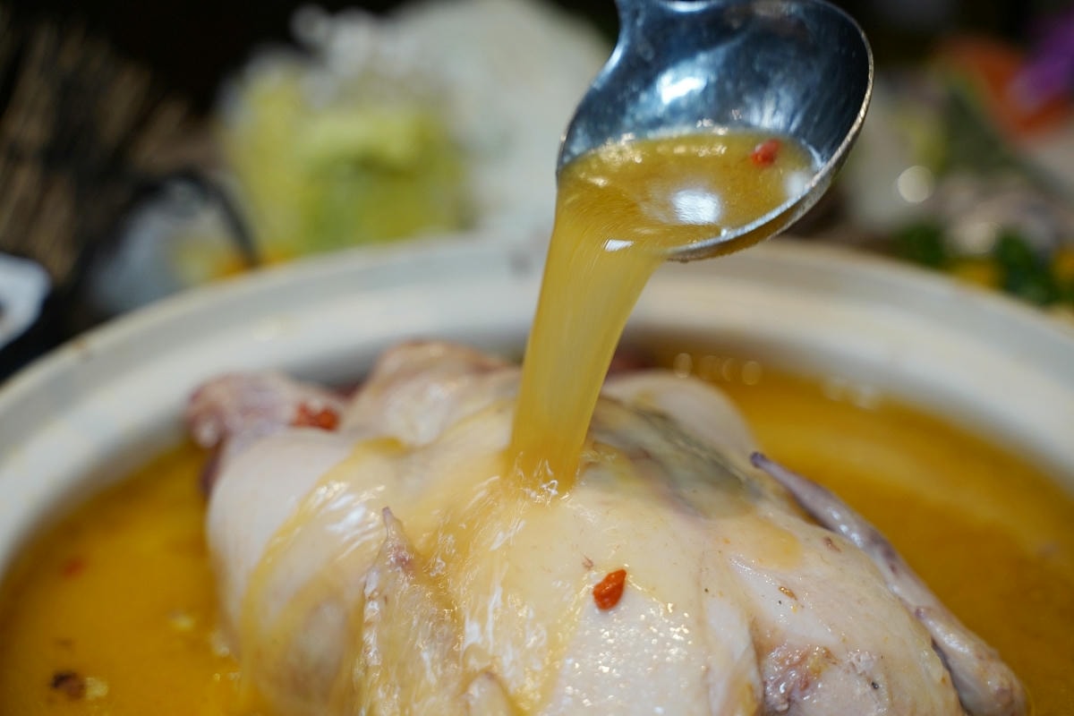 【星曜雞湯】台北中山區濃郁系雞湯火鍋 欣欣百貨內超人氣美食餐廳 商務聚餐包廂超人氣模特之夜