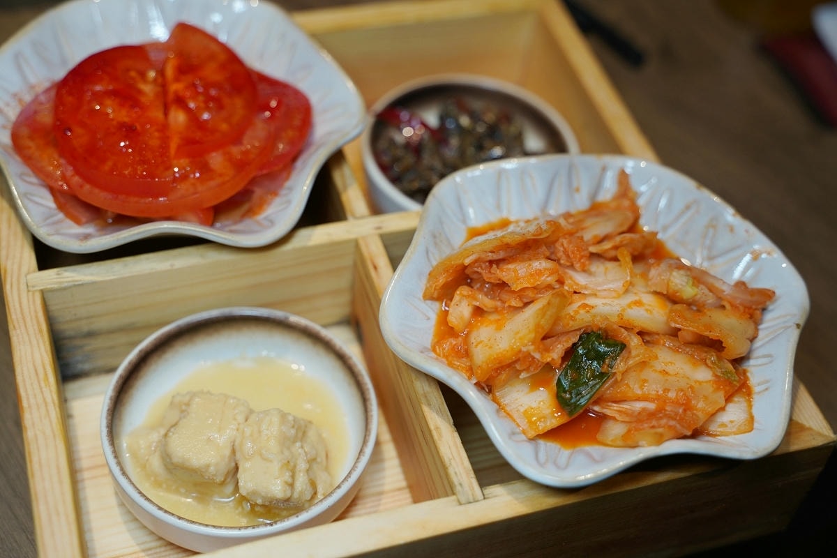 【星曜雞湯】台北中山區濃郁系雞湯火鍋 欣欣百貨內超人氣美食餐廳 商務聚餐包廂超人氣模特之夜