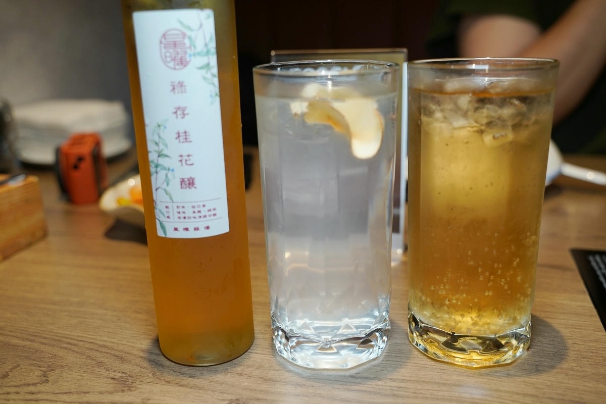 【星曜雞湯】台北中山區濃郁系雞湯火鍋 欣欣百貨內超人氣美食餐廳 商務聚餐包廂超人氣模特之夜