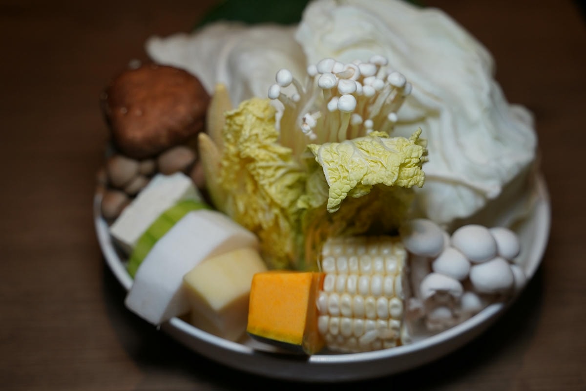 【星曜雞湯】台北中山區濃郁系雞湯火鍋 欣欣百貨內超人氣美食餐廳 商務聚餐包廂超人氣模特之夜
