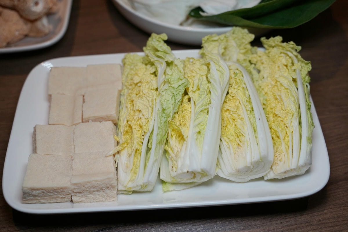 【星曜雞湯】台北中山區濃郁系雞湯火鍋 欣欣百貨內超人氣美食餐廳 商務聚餐包廂超人氣模特之夜