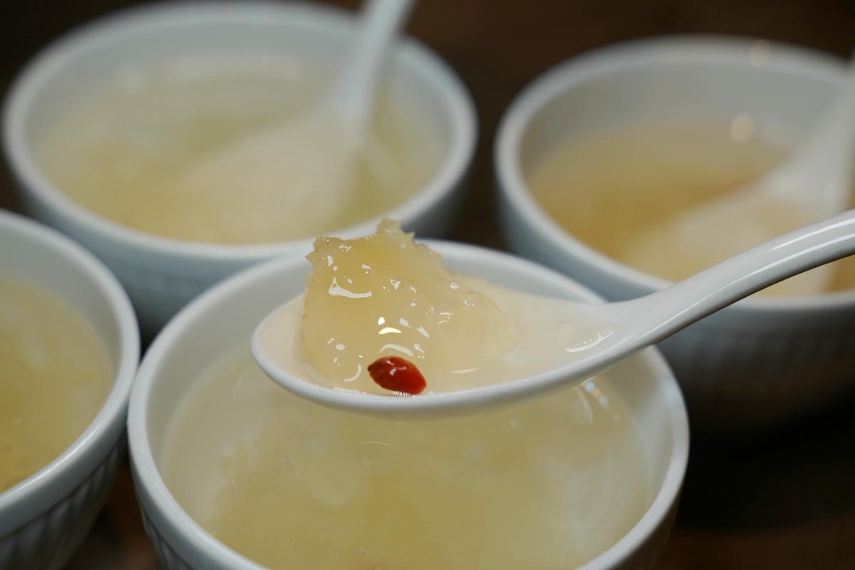 【星曜雞湯】台北中山區濃郁系雞湯火鍋 欣欣百貨內超人氣美食餐廳 商務聚餐包廂超人氣模特之夜