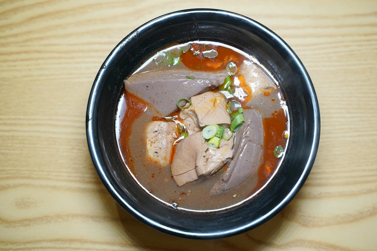 【麵老大 中正區美食】魂牽夢縈椒麻烏醋麵/紅燒肉蓋飯 必吃肉老大果凍鴨血 肉老大旗下全新品牌