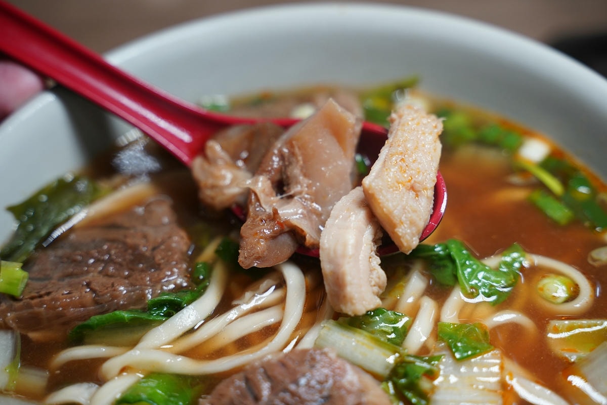 【玖伍牛肉麵店忠孝店】台北必吃牛肉麵 1998年開業牛肉麵老饕口袋名單 美味必點招牌三合一