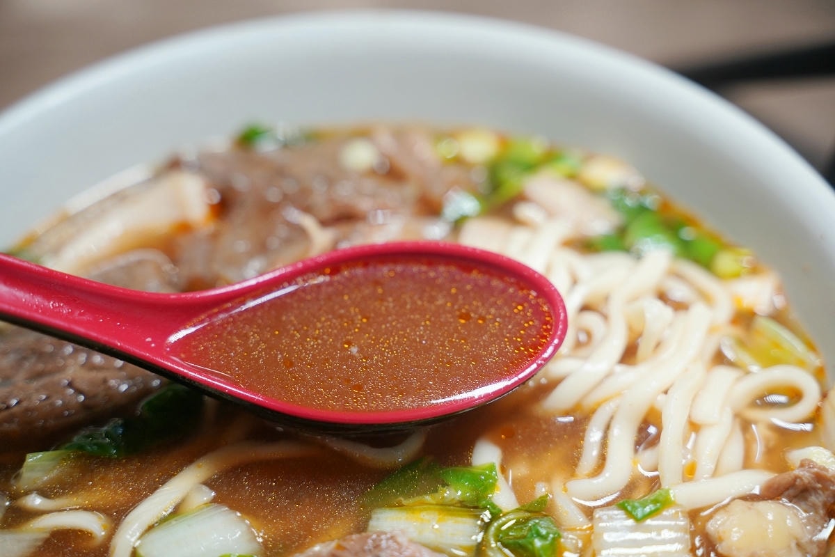 【玖伍牛肉麵店忠孝店】台北必吃牛肉麵 1998年開業牛肉麵老饕口袋名單 美味必點招牌三合一