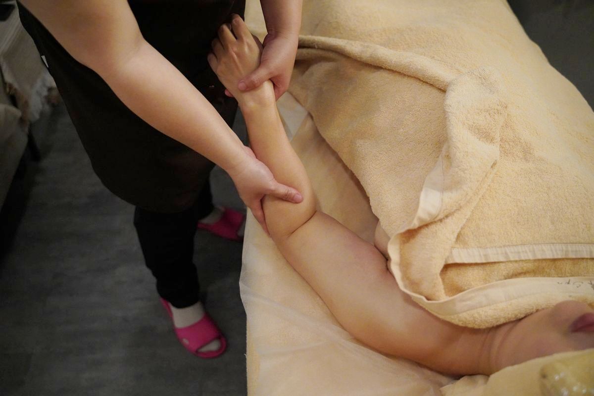 【漫步森林Spa】台北中山區精油按摩推薦 芳療spa/暖宮按摩/專業美胸按摩 松江南京按摩