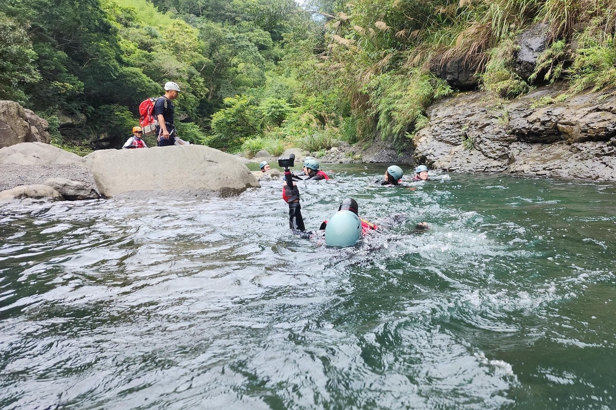【2025年探索北橫夏季活動】小烏來溯溪趣 深潭跳水超酷滑水道 活動期間抽好宿得大獎
