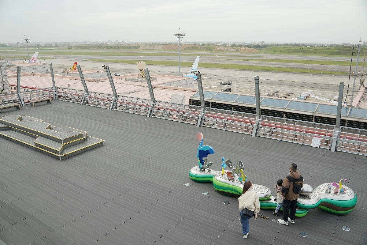 【桃園國際機場飛上海浦東國際機場】中華航空CI503 二航廈北翼天空之城飛機起降觀景平台