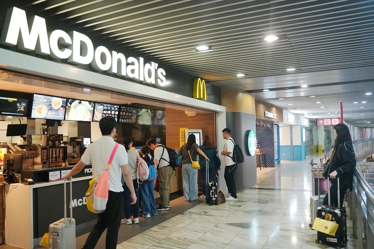 【澳門國際機場飛臺灣桃園國際機場】澳門國際機場環境店家餐廳介紹 澳門名產伴手禮蛋塔泡泡瑪特